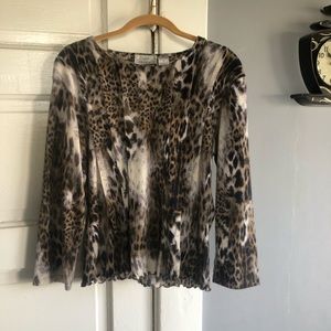 Women’s Betu Sport Top. Size 14.